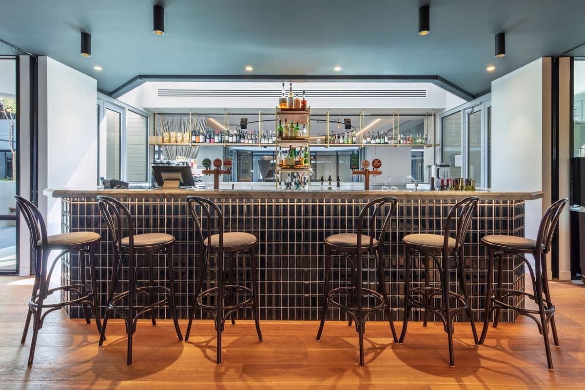 Amora Hotel Riverwalk Melbourne